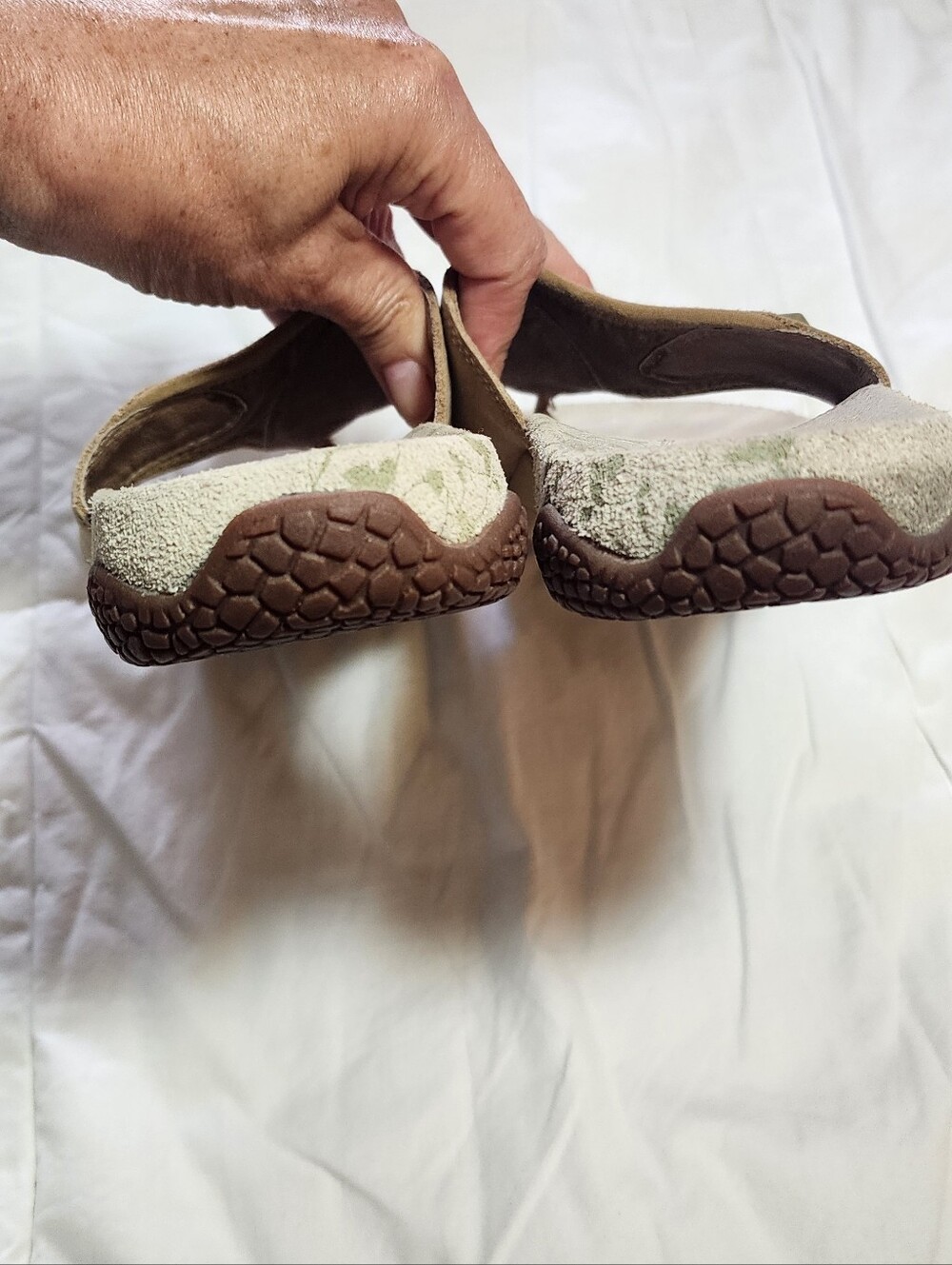 Merrell Sandals Womens Size 8 Beige Suede Thong Comfort Walking Casual Shoes - Picture 4 of 9